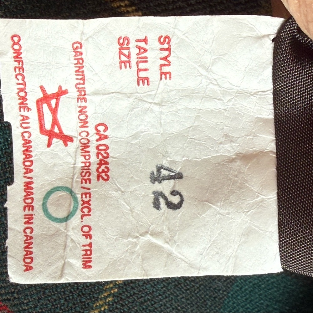 🇨🇦 Wool Plaid Pencil Skirt - Made in Canada 🍁 - Picture 10 of 12